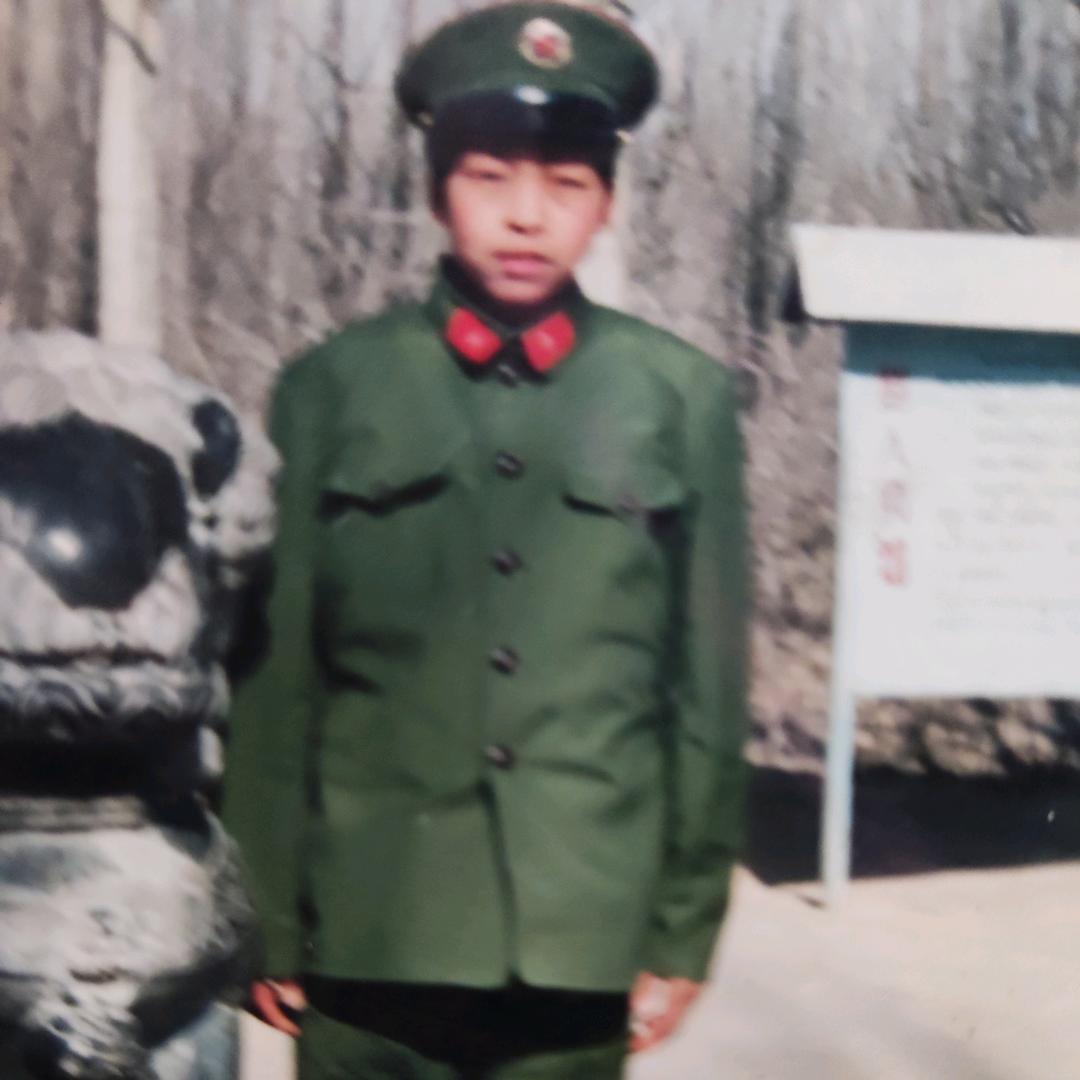 出头鬼👻哥，站在坟头指挥鬼👻