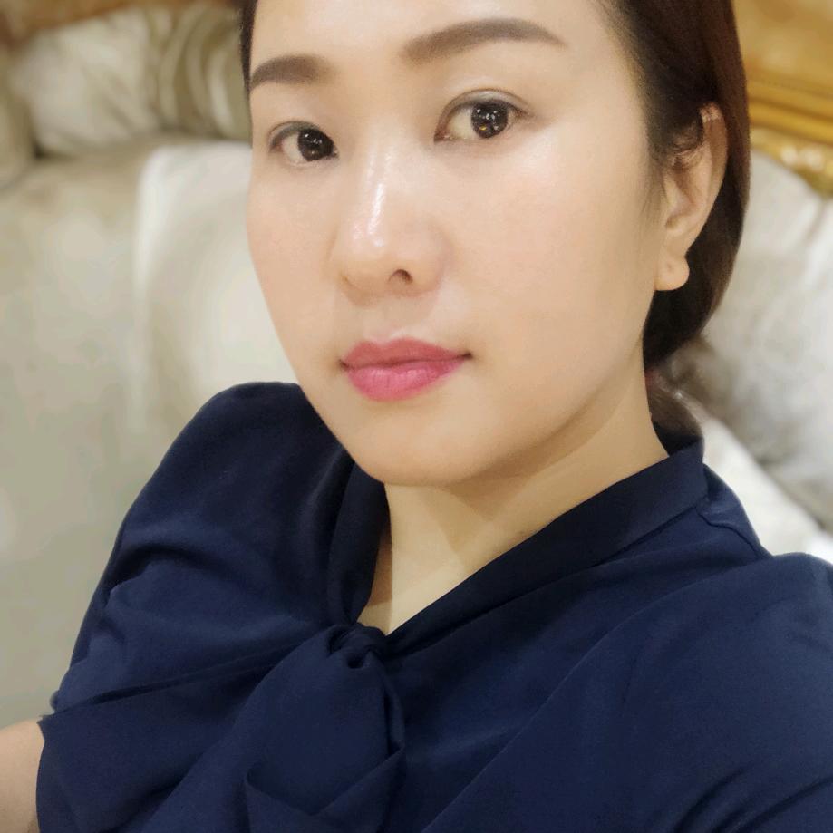 开KTV的老阿姨