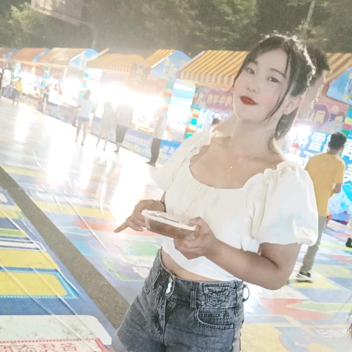 云南，♥(｡￫v￩｡)♥小阿妹，春春，连