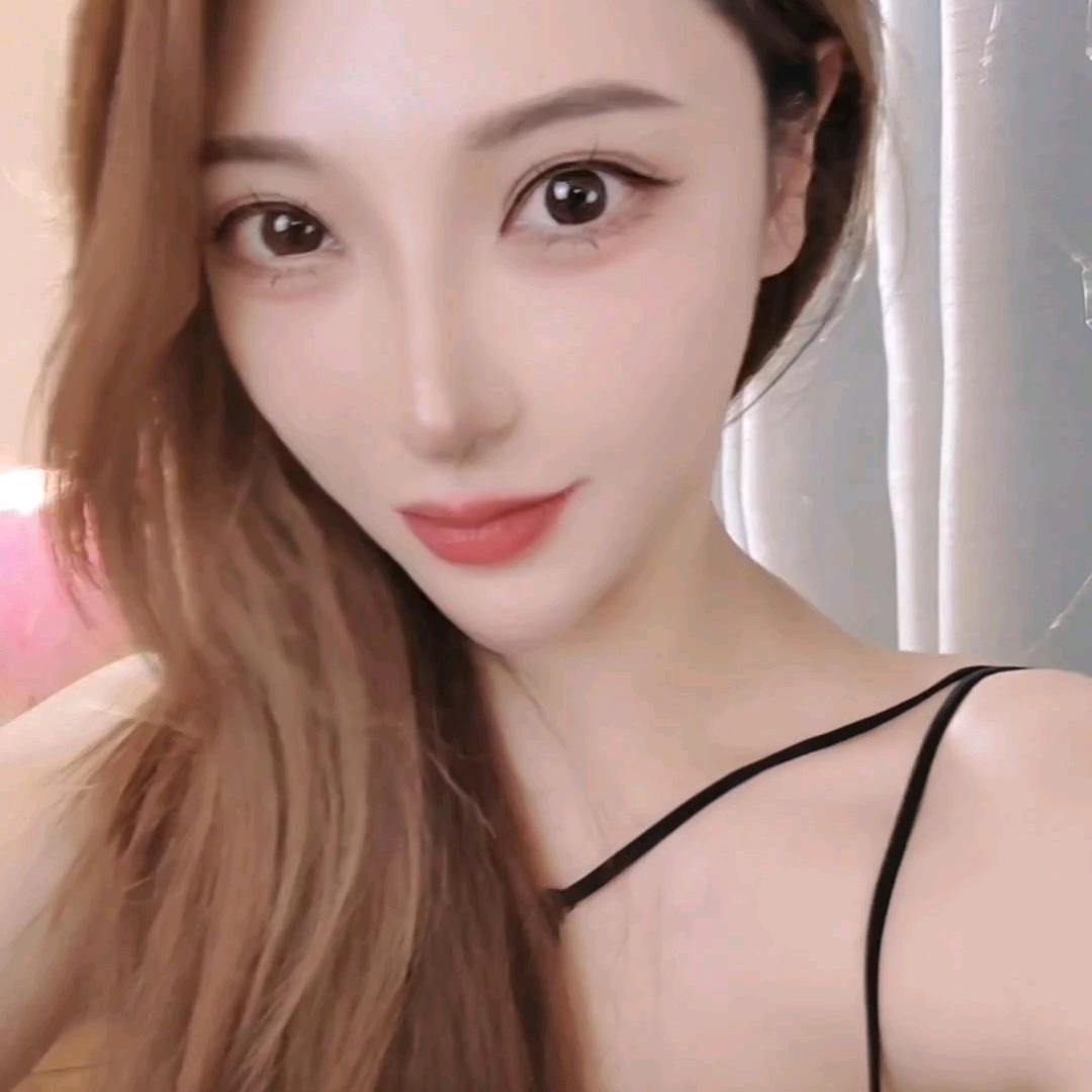 👑迪丽小热巴👑（中俄混血）