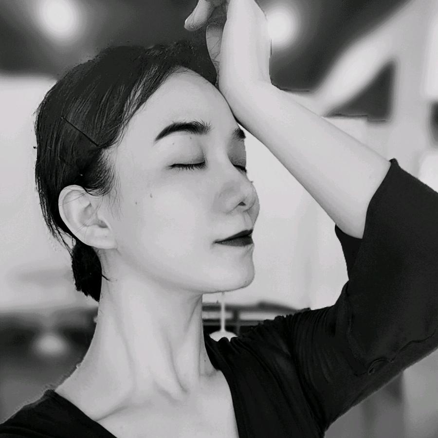 佳佳艺术传媒