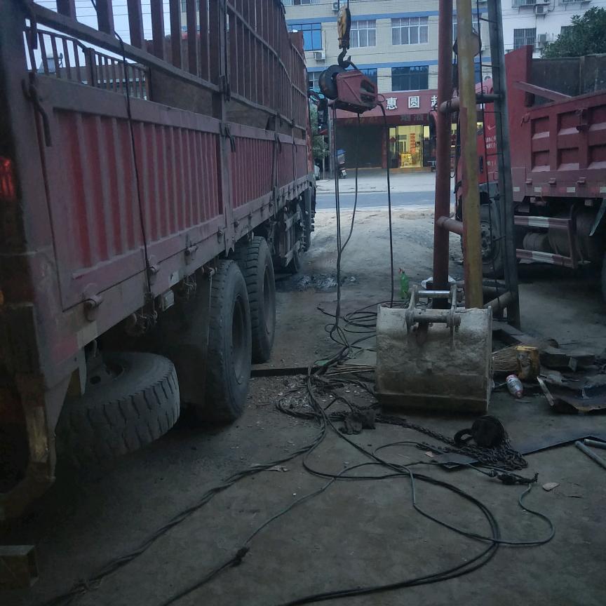 对方正在输入.汽车维修.专业焊接.取罗丝