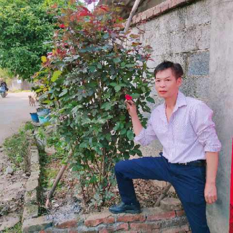 余隆琪