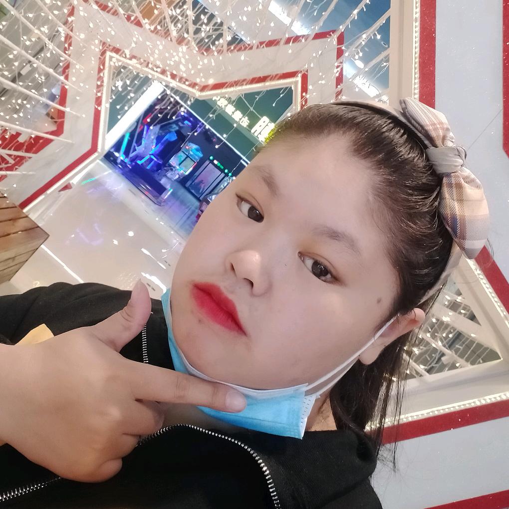 爱笑的胖妞