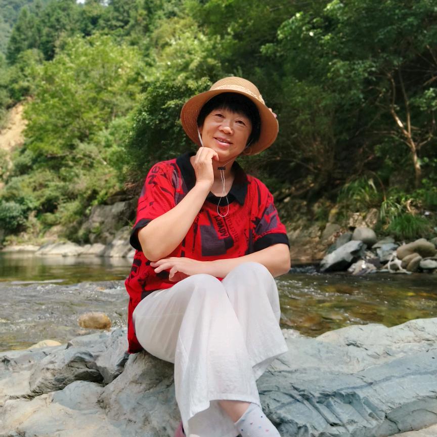 黄山六妹（  拒绝合拍）