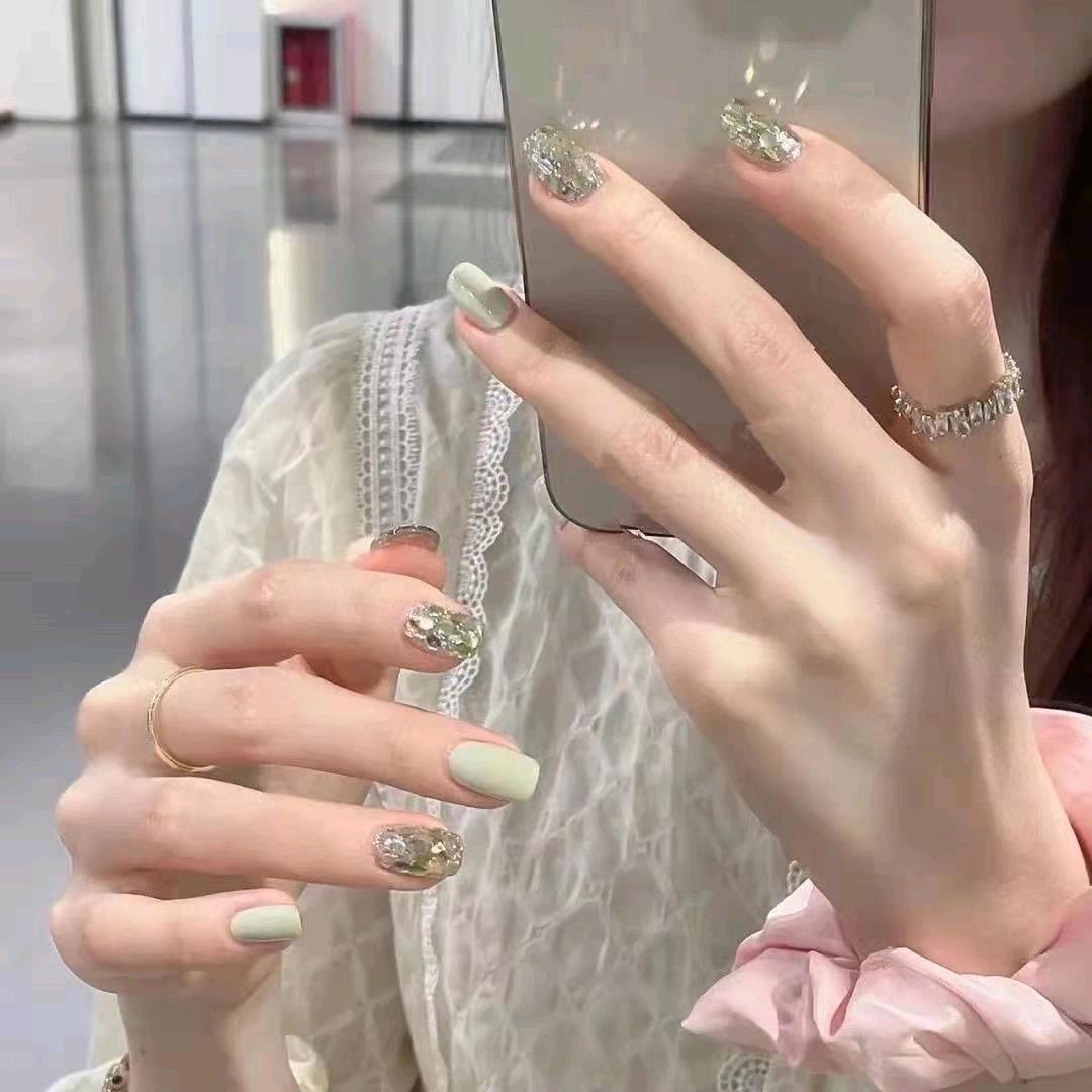 💋(ಥ_ಥ)