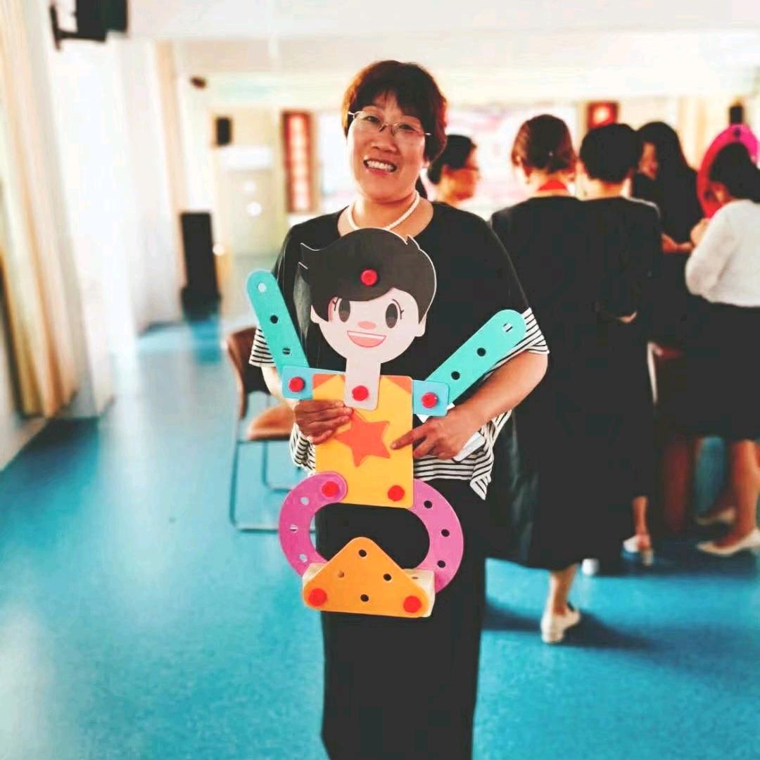 敬业的园长妈妈