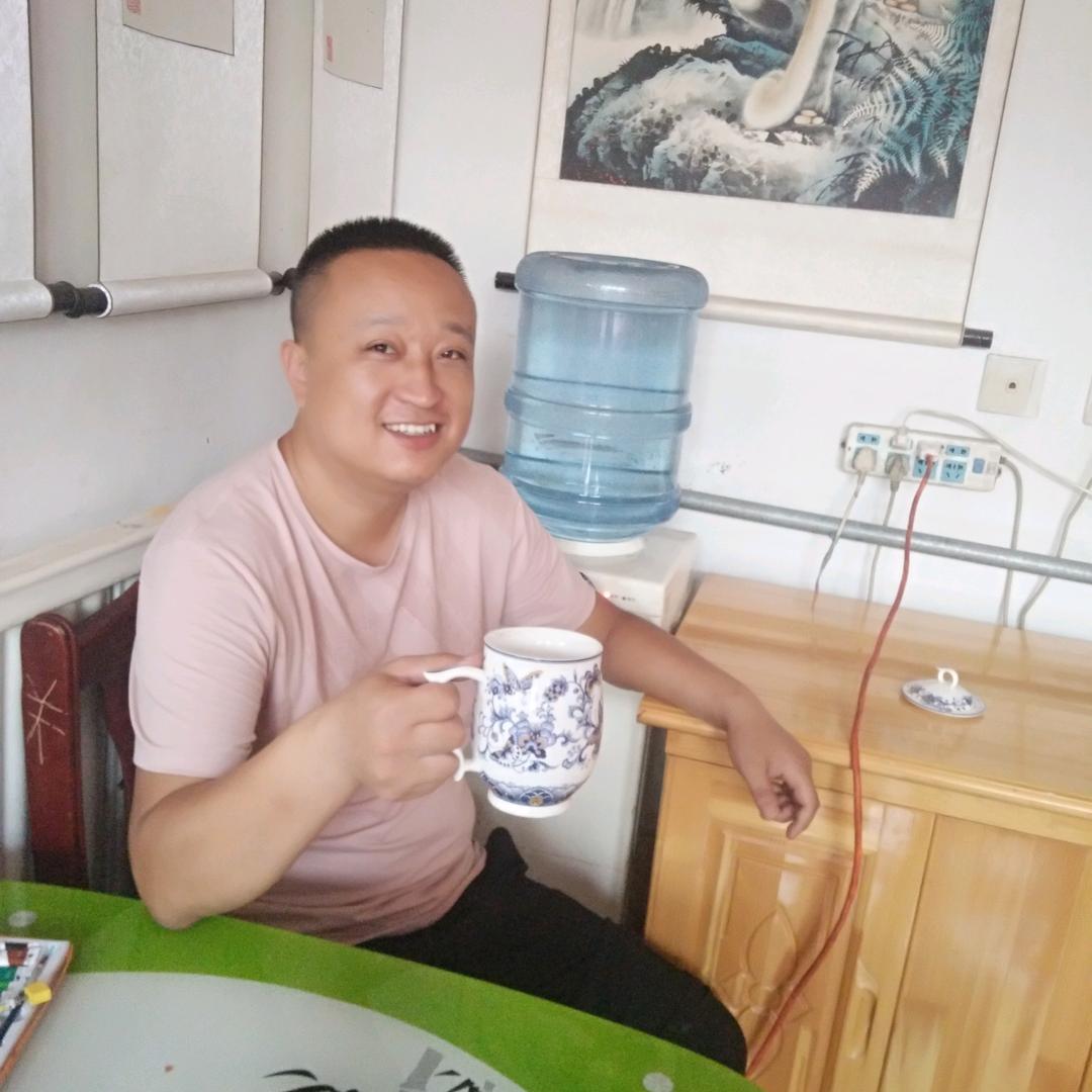 专业吊顶，打隔断，木工团队