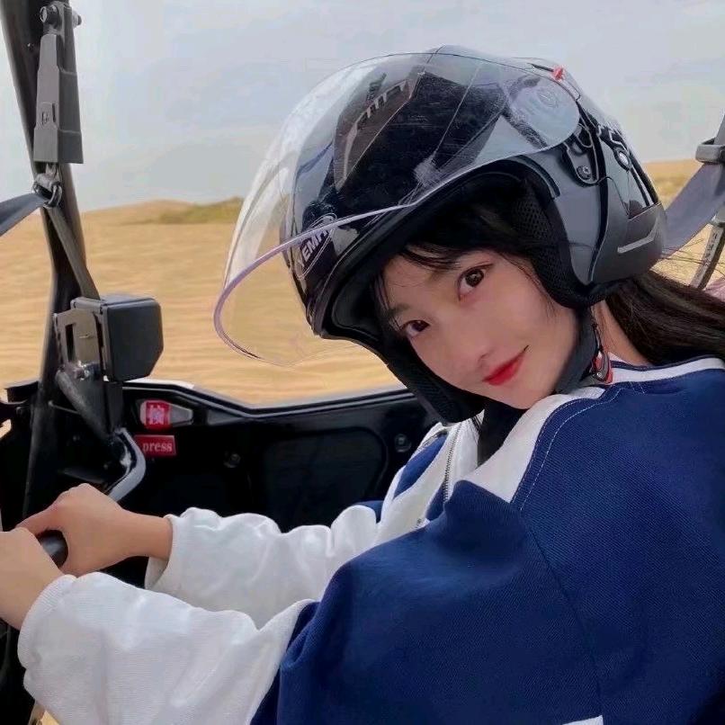 在湖边捉星星✨