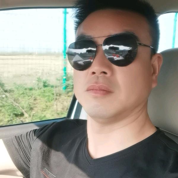 刘飞
