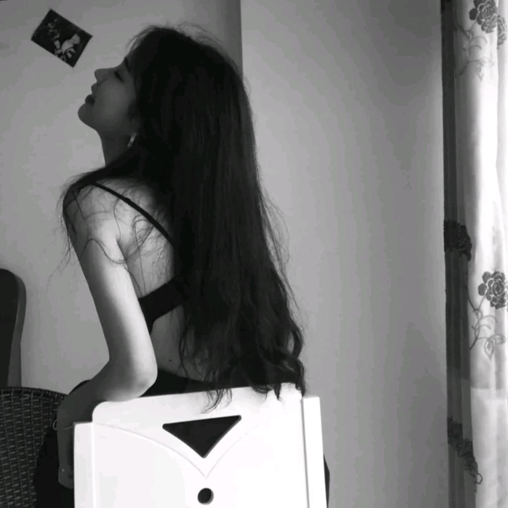 㿝氼