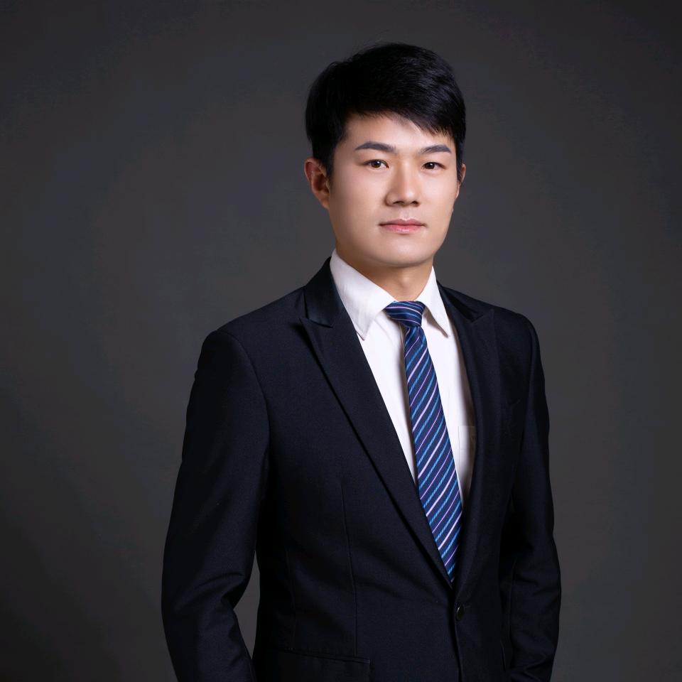 满格电新能源汽修学院龙五老师