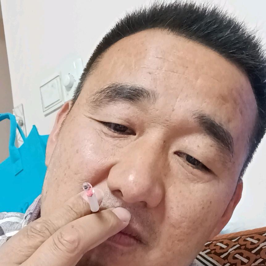 陈献雷回收橡胶跑道，铲除跑道，预制型跑道