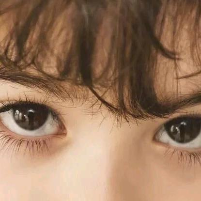 种蘑菇的姐妹花