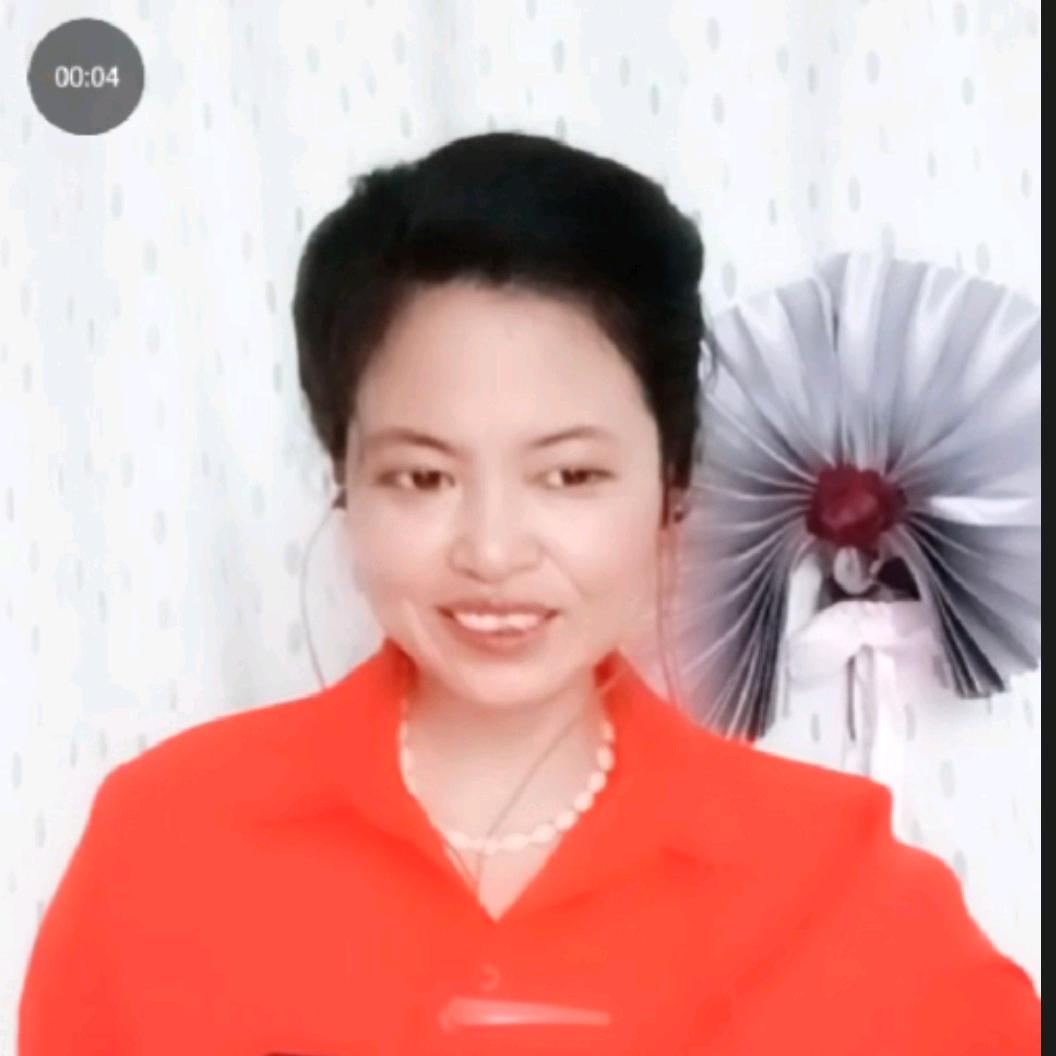 英子