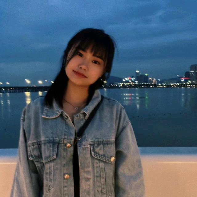 ლ陆小小ლ    （连赞拉黑）做自己的光