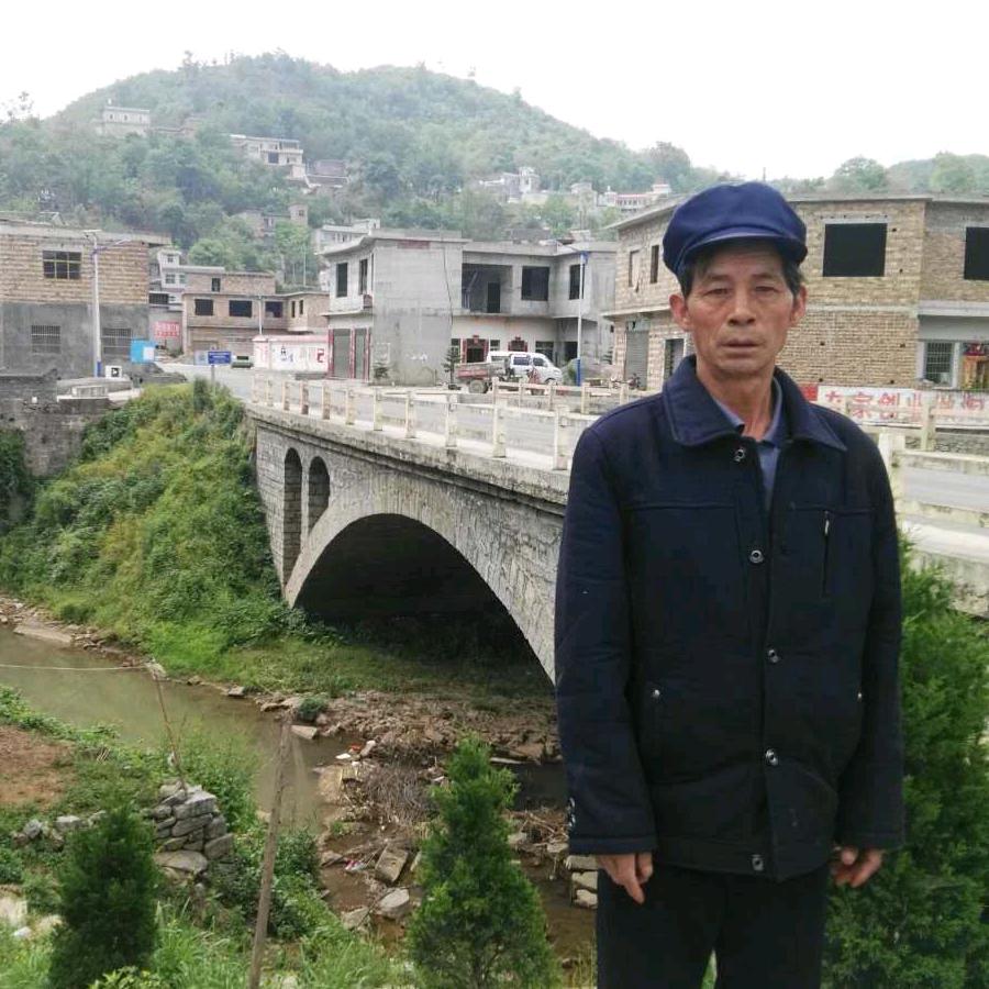 丨九五六年出生在农村