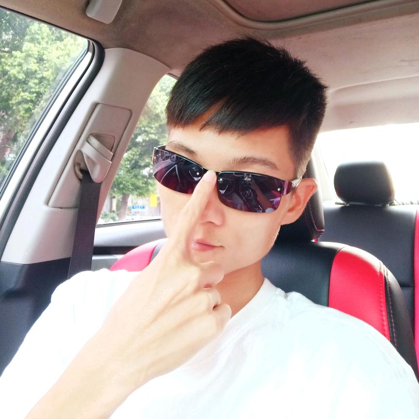 嗯哼，我叫阿勇。