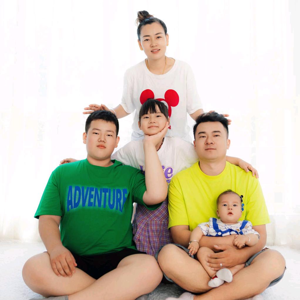 沈家小女（小龙潭超艳家具电器）