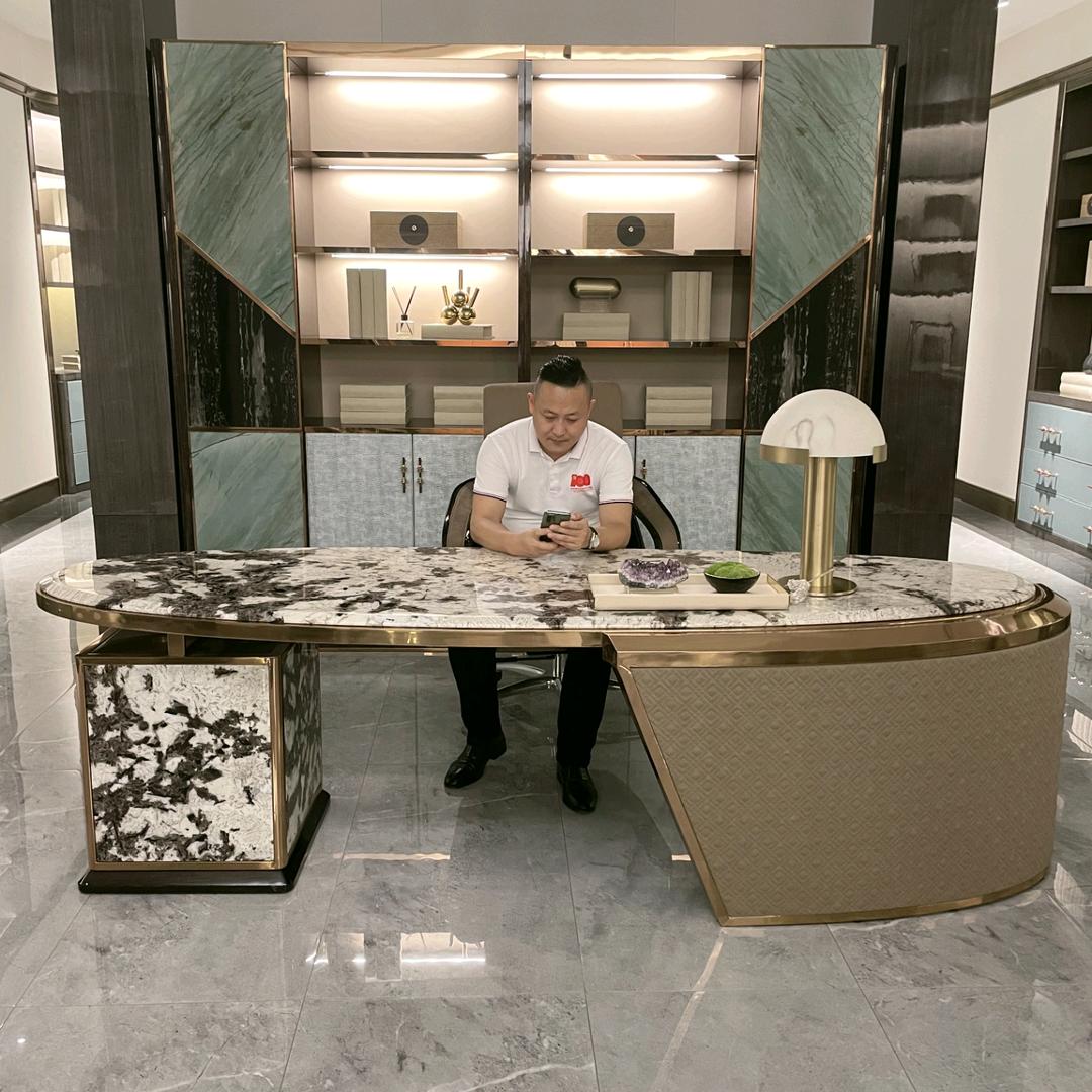 精忠报国驻港