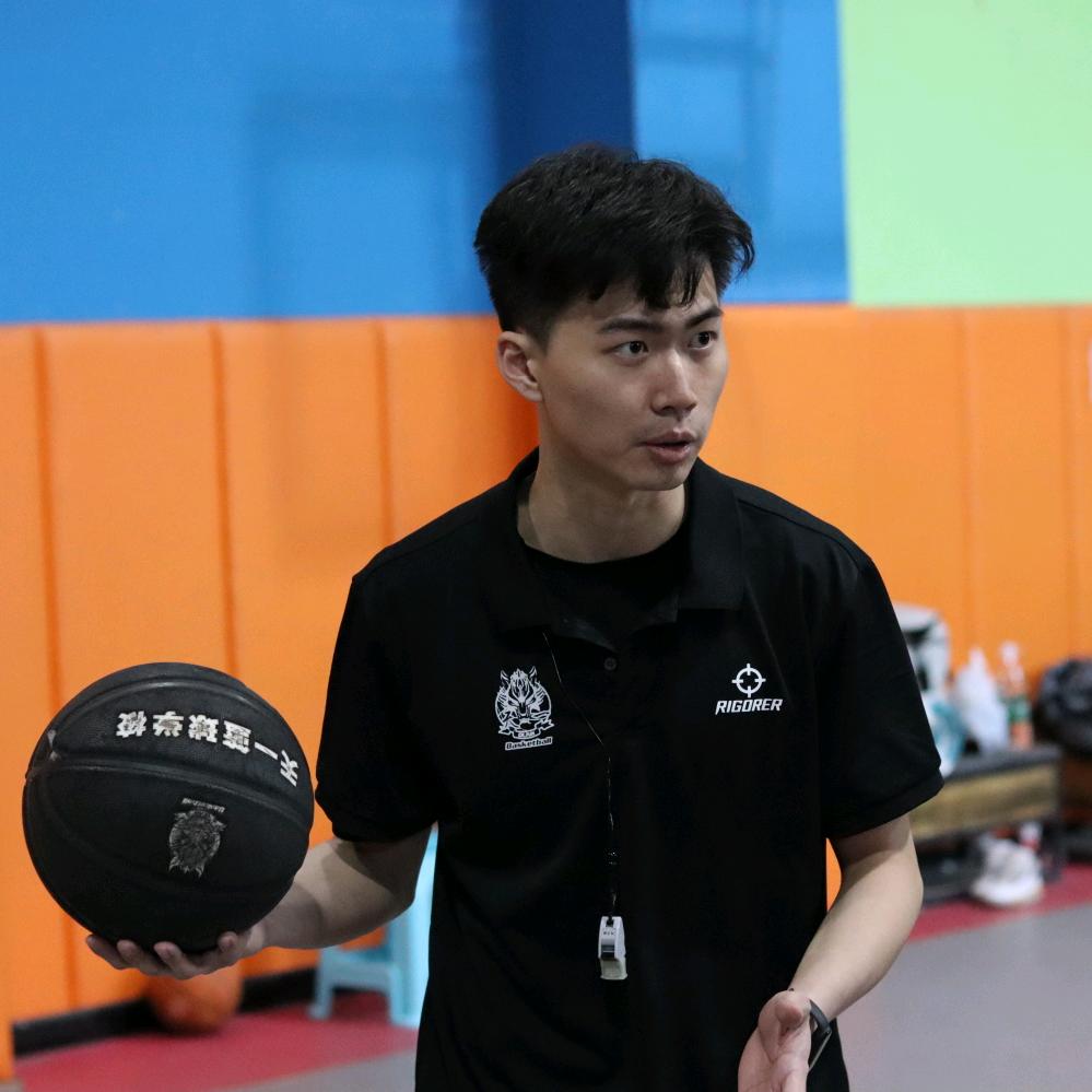 冯教练 （天一篮球）