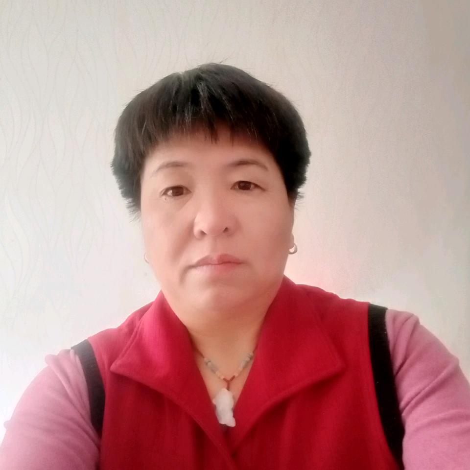 徐彩侠.