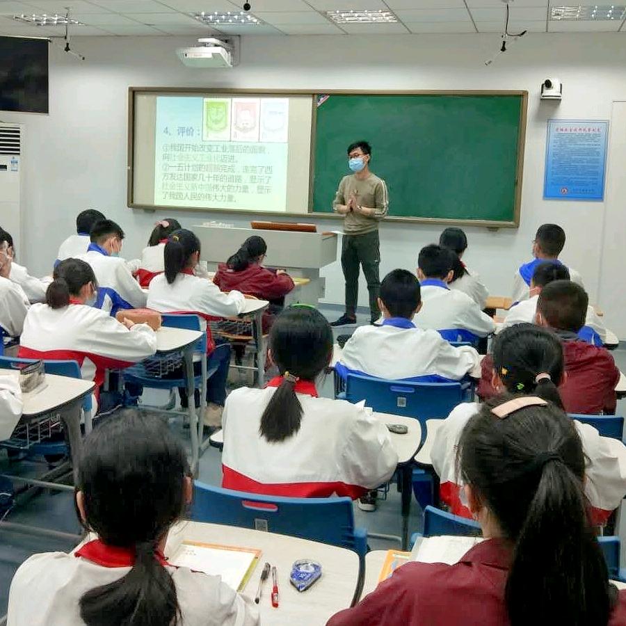 淳南右史李讲郎