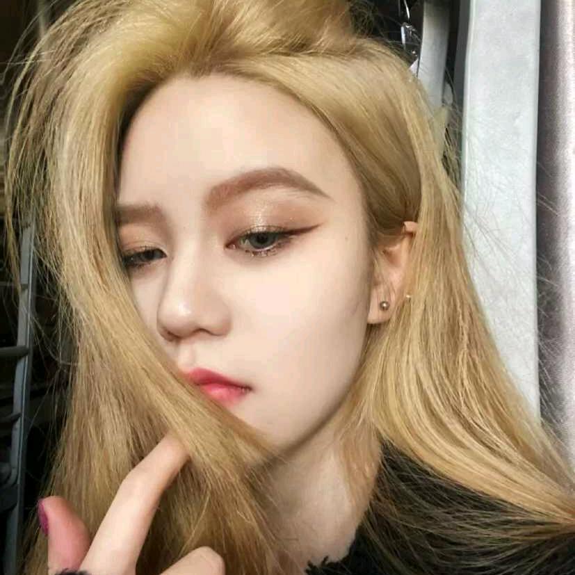 小辉独山子大伟小辉美妆造型