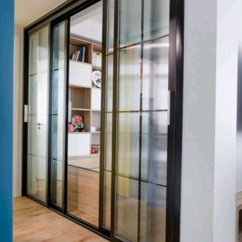 高中档移门批发，塑钢窗批发