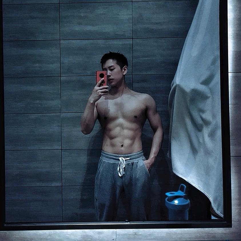 小王.