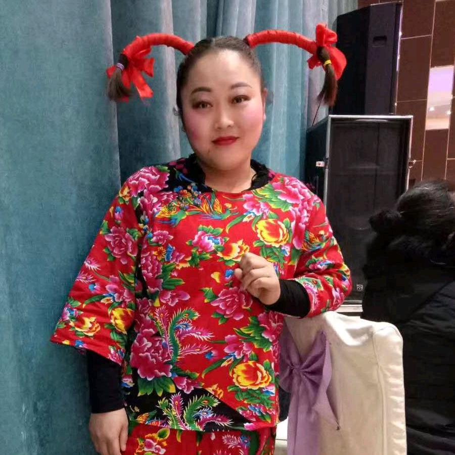 都江堰网红兔姐姐