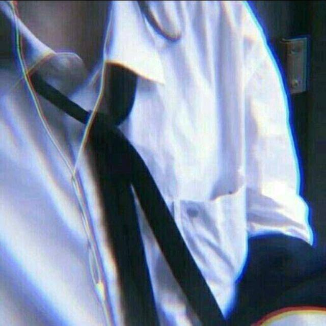君不见朝白发