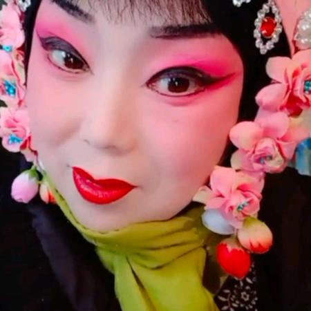 戏曲演员绣姐