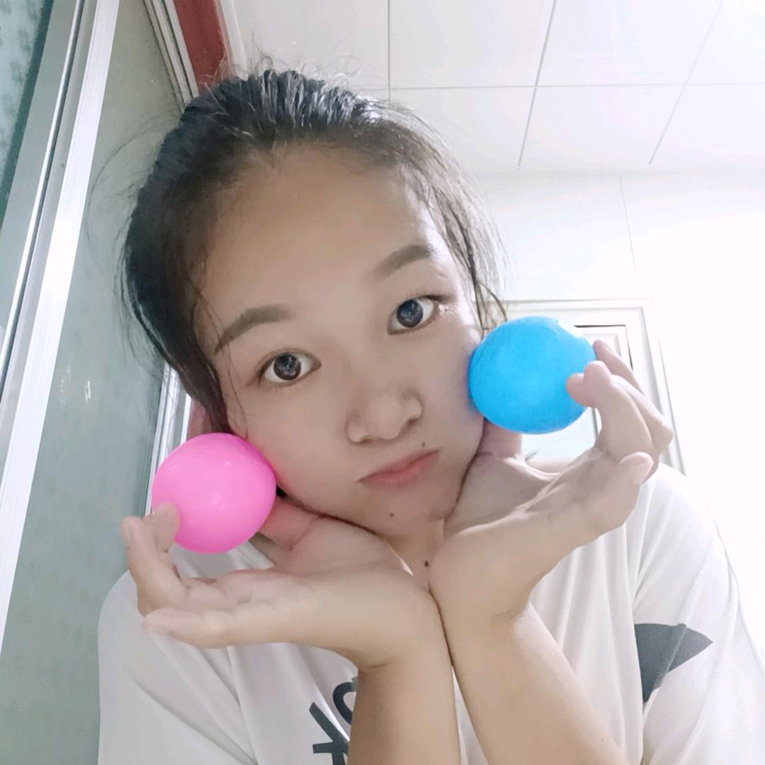 是雨柔耶 (ง •̀o•́)ง