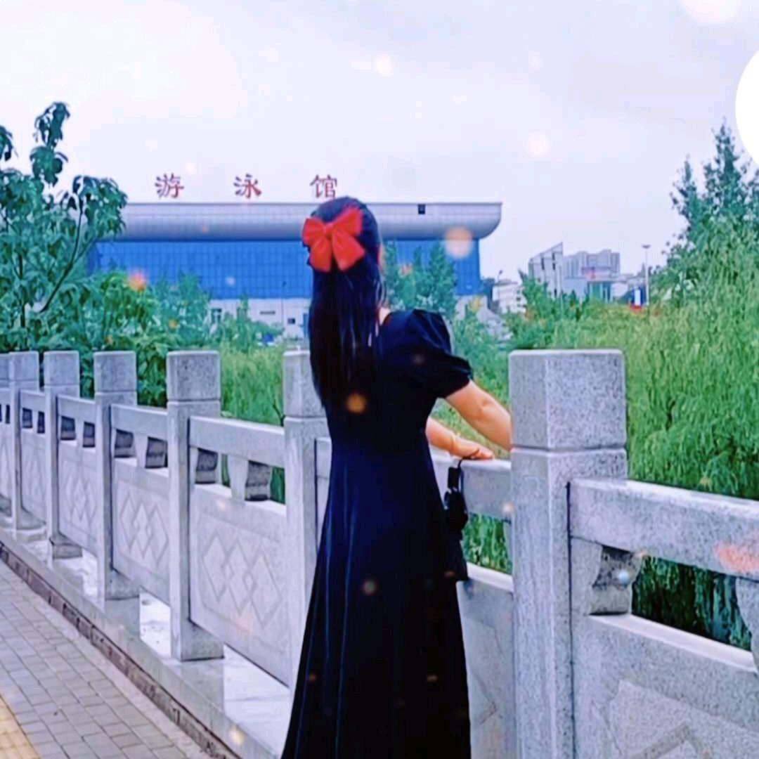 🍀      毒  液