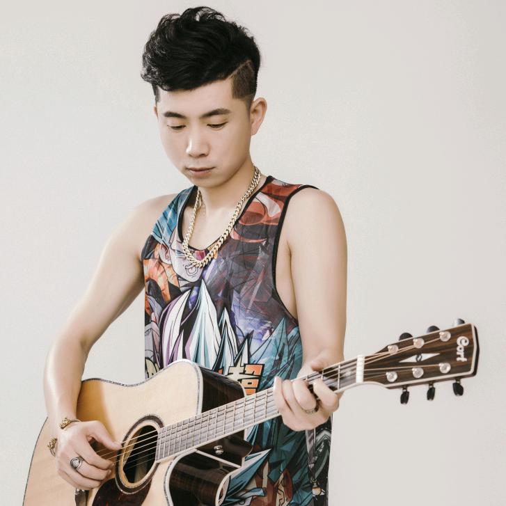 弹吉他ÐÊ于庚文