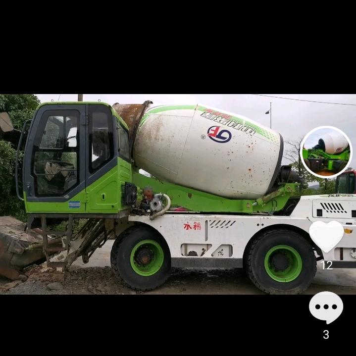 自上料搅拌车小哥