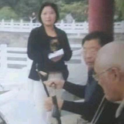 京剧爱好者魏抒雁