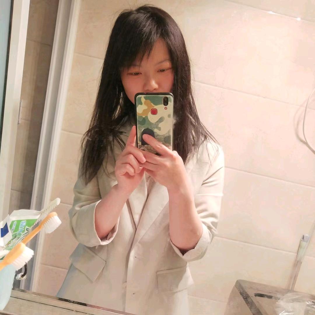 梨涡浅笑