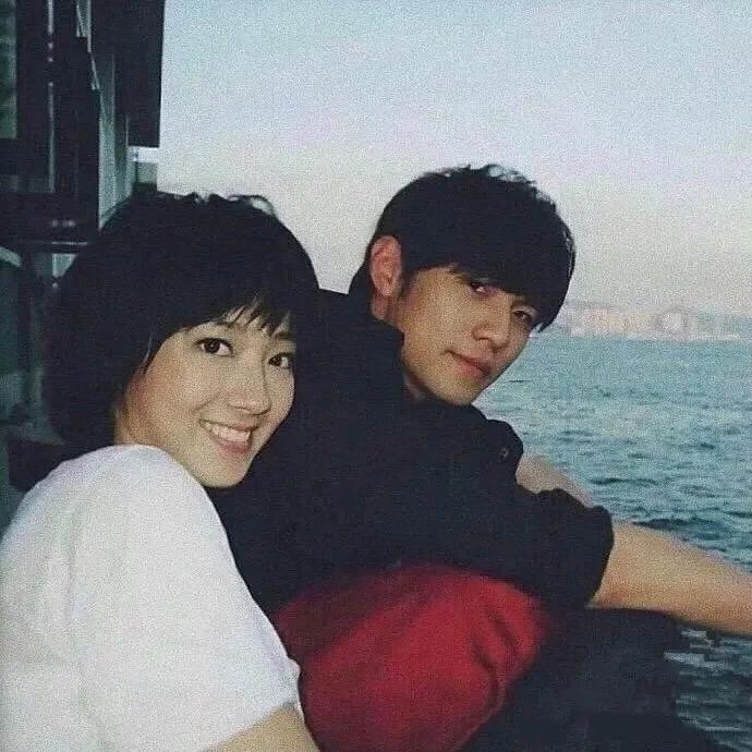 纠结伦