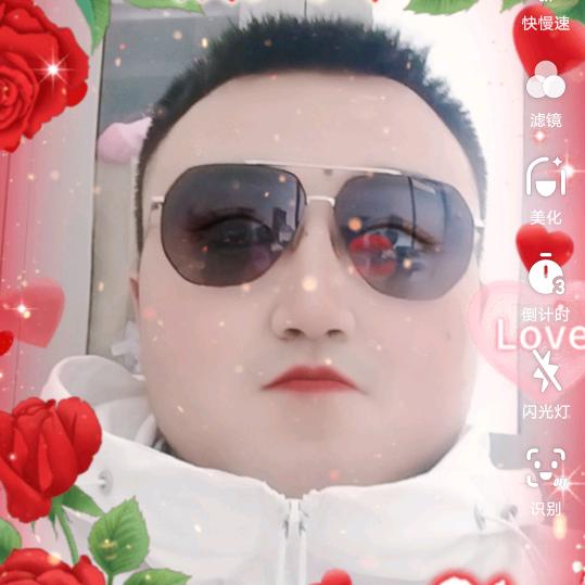 天空中的雄鹰