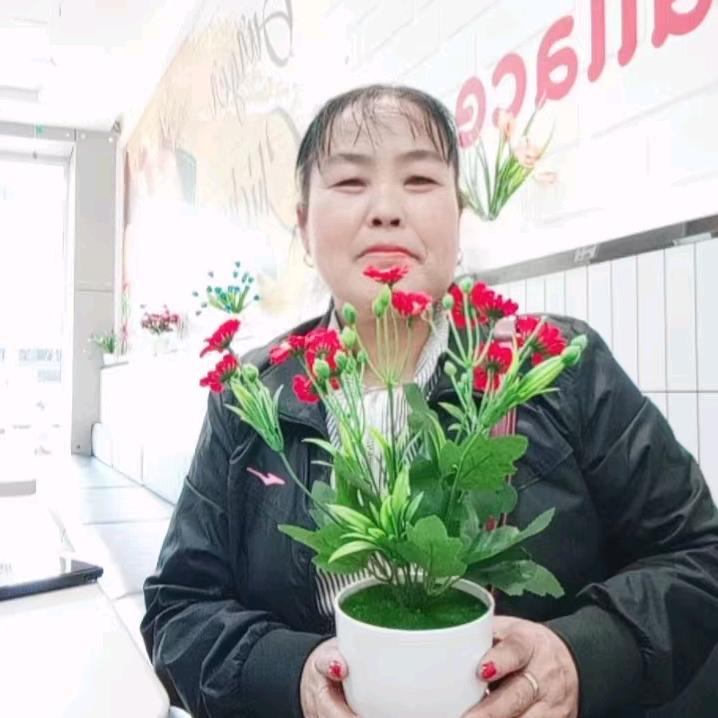 小霞