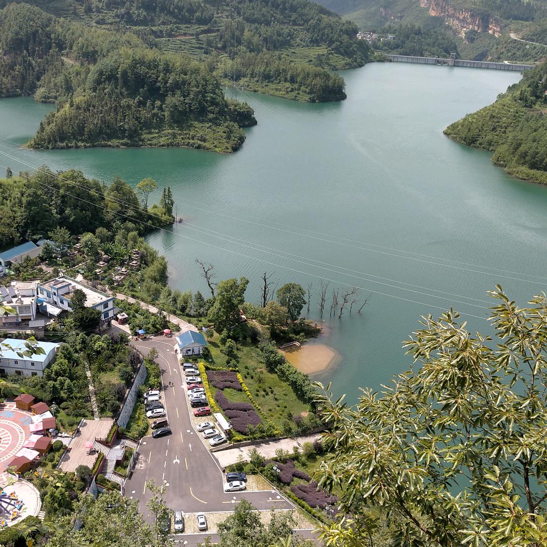 承接各种大小工程  房建  土建