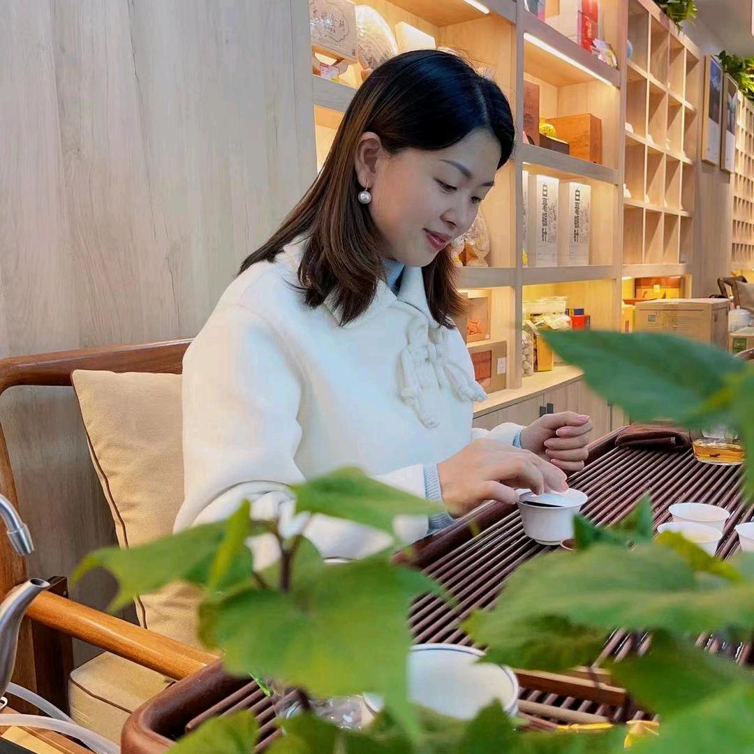 小师妹茶店生活