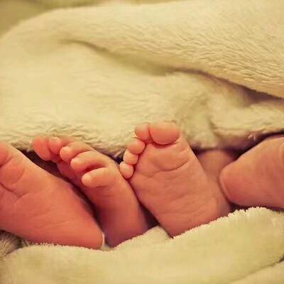 左左(ง •̀_•́)ง右右