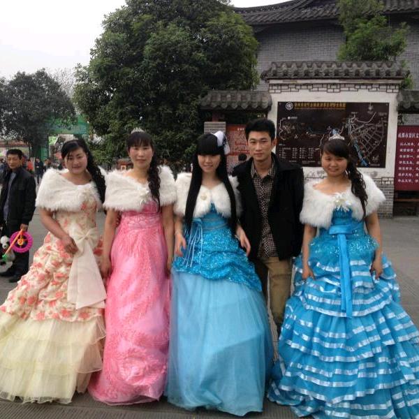 李英服装店