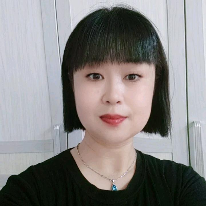 芳姐，礼貌回赞，