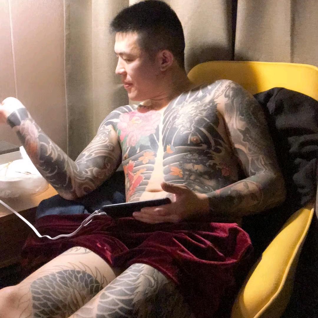 丑哥哥