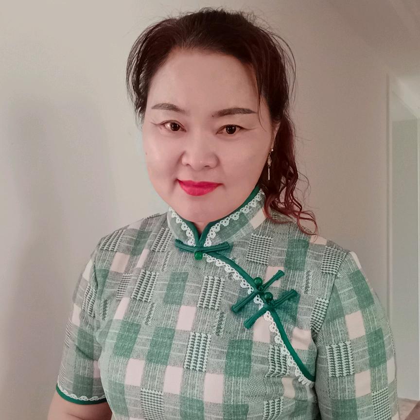 阳光明媚(三个孙女的奶奶）