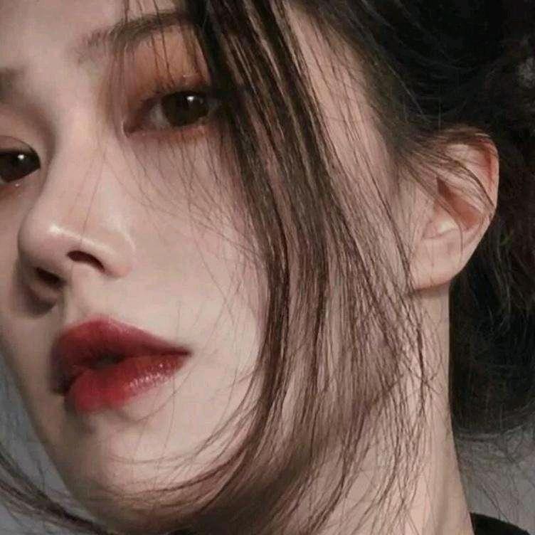 戚月